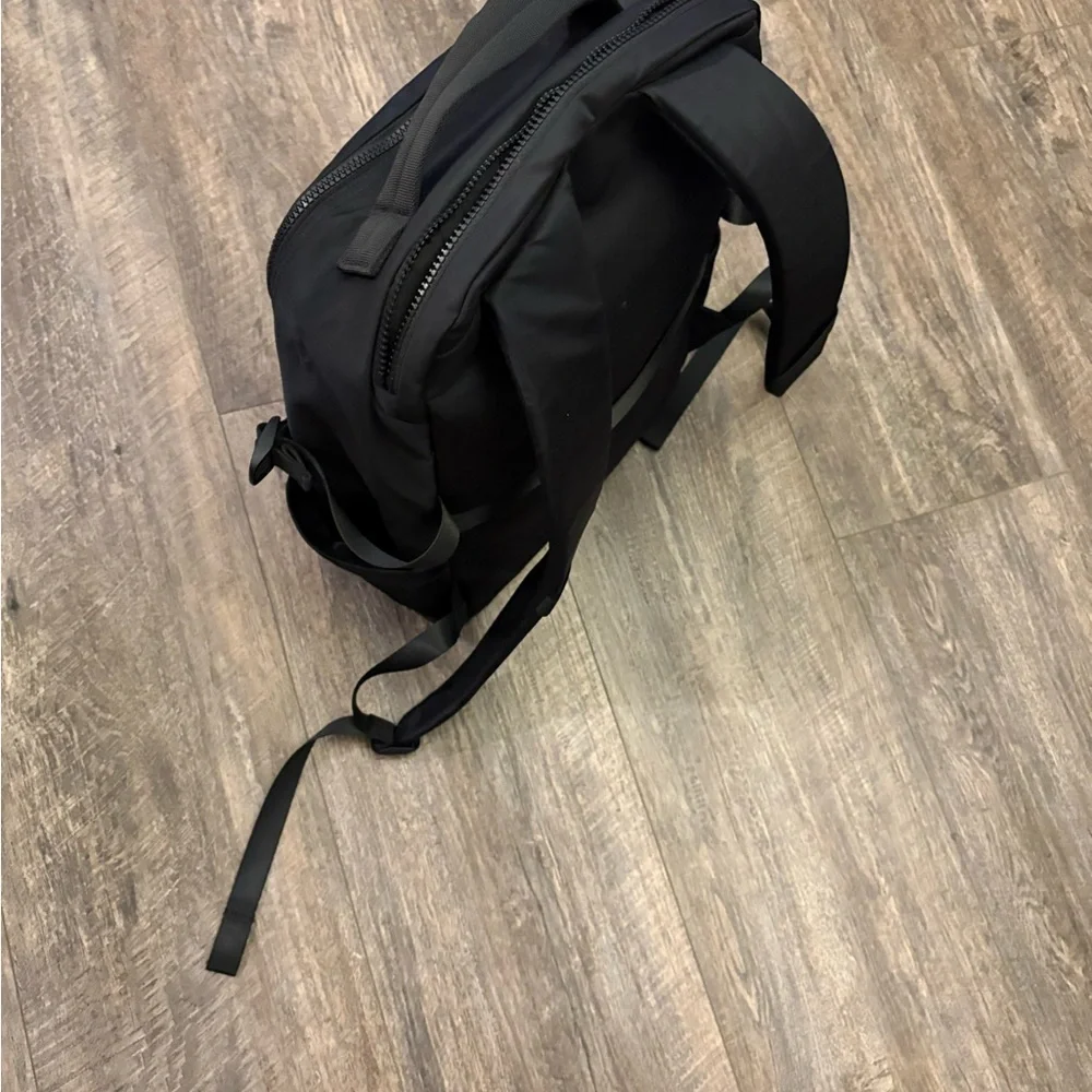 lululemon athletica Black Women's Backpack - Picture 3 of 5